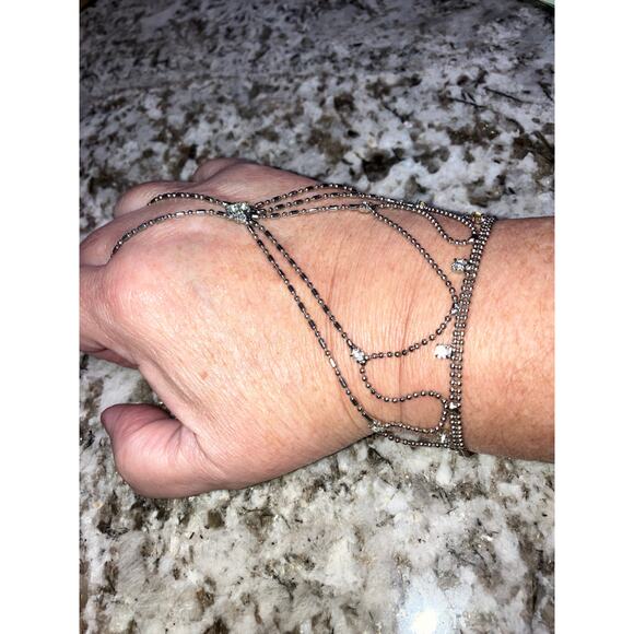 Rhinestone Silver-Tone Chain Hand Chain Link Finger Ring Bracelet! - Picture 4 of 14